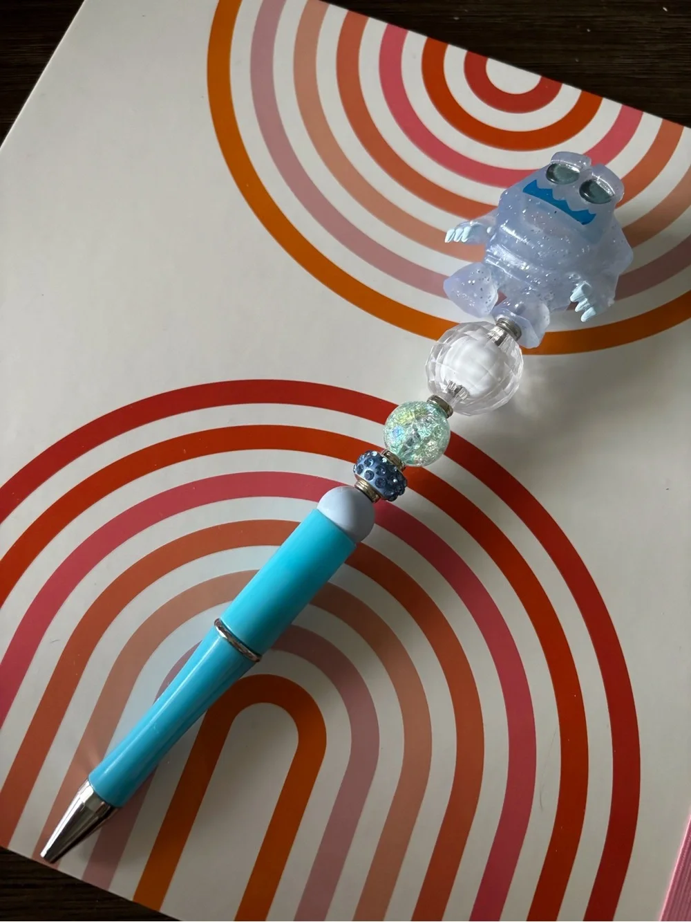 Disney Doorables: Frozen: Glitter Marshmallow handmade beaded pen